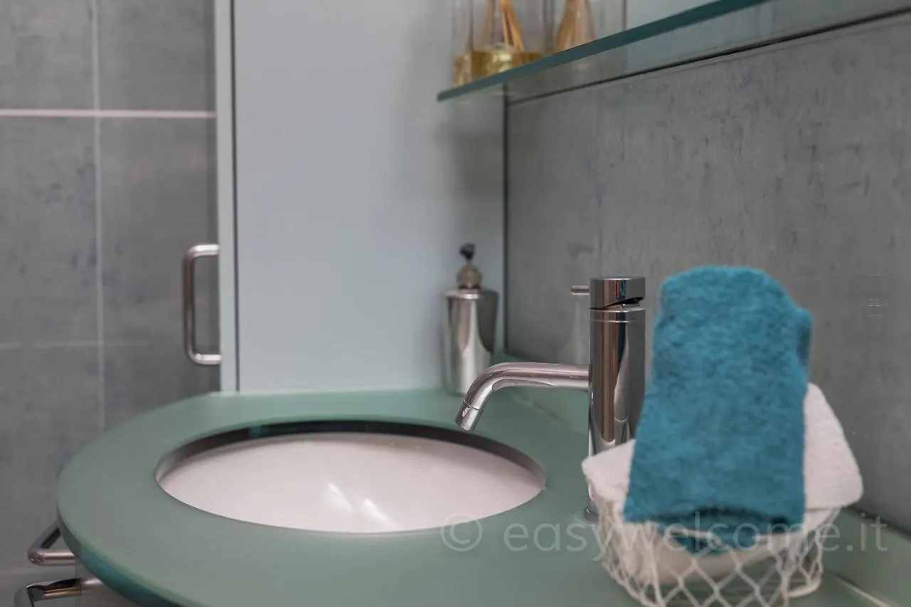 Easy Welcome Fairy House Milano Apartment